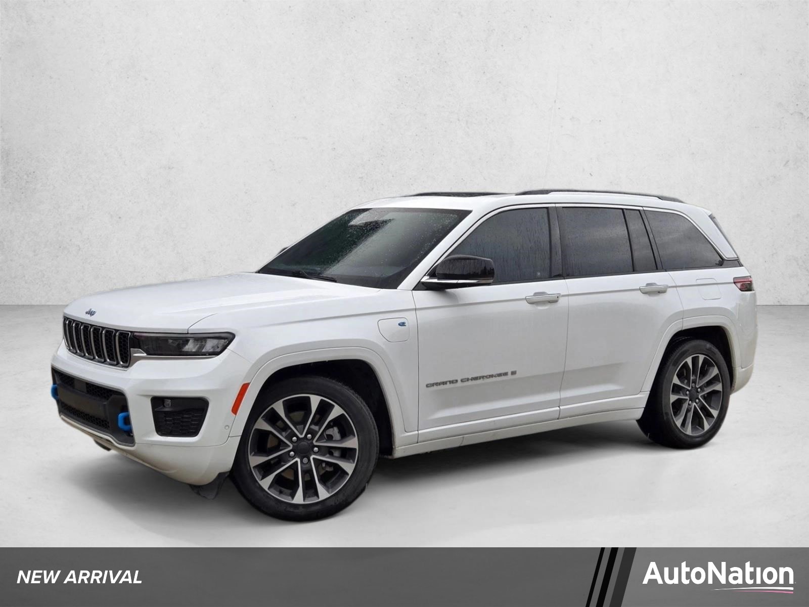 2022 Jeep Grand Cherokee Overland 4xe 4x4's photo