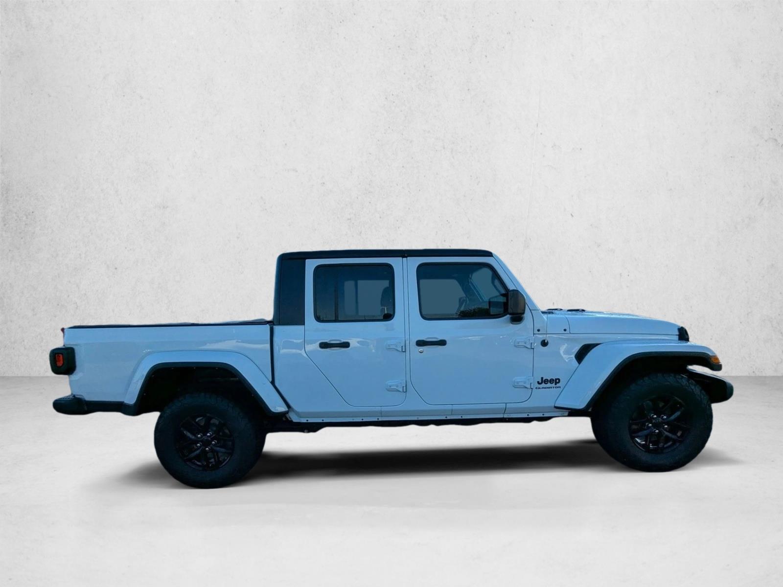 2022 Jeep Gladiator Altitude photo 4