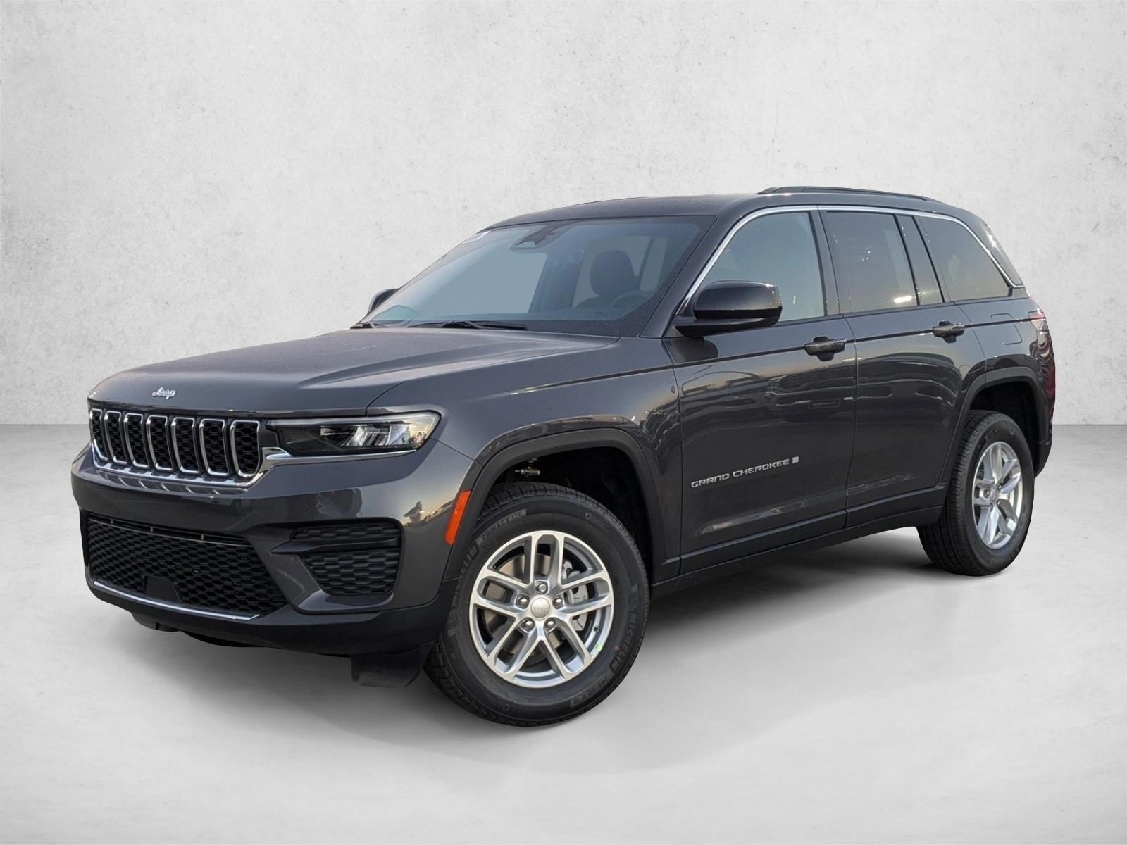 2025 Jeep Grand Cherokee Laredo's photo