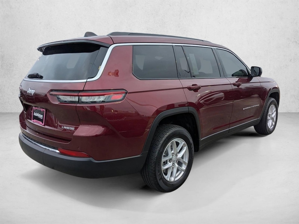 New 2025 Jeep Grand Cherokee L Laredo SUV