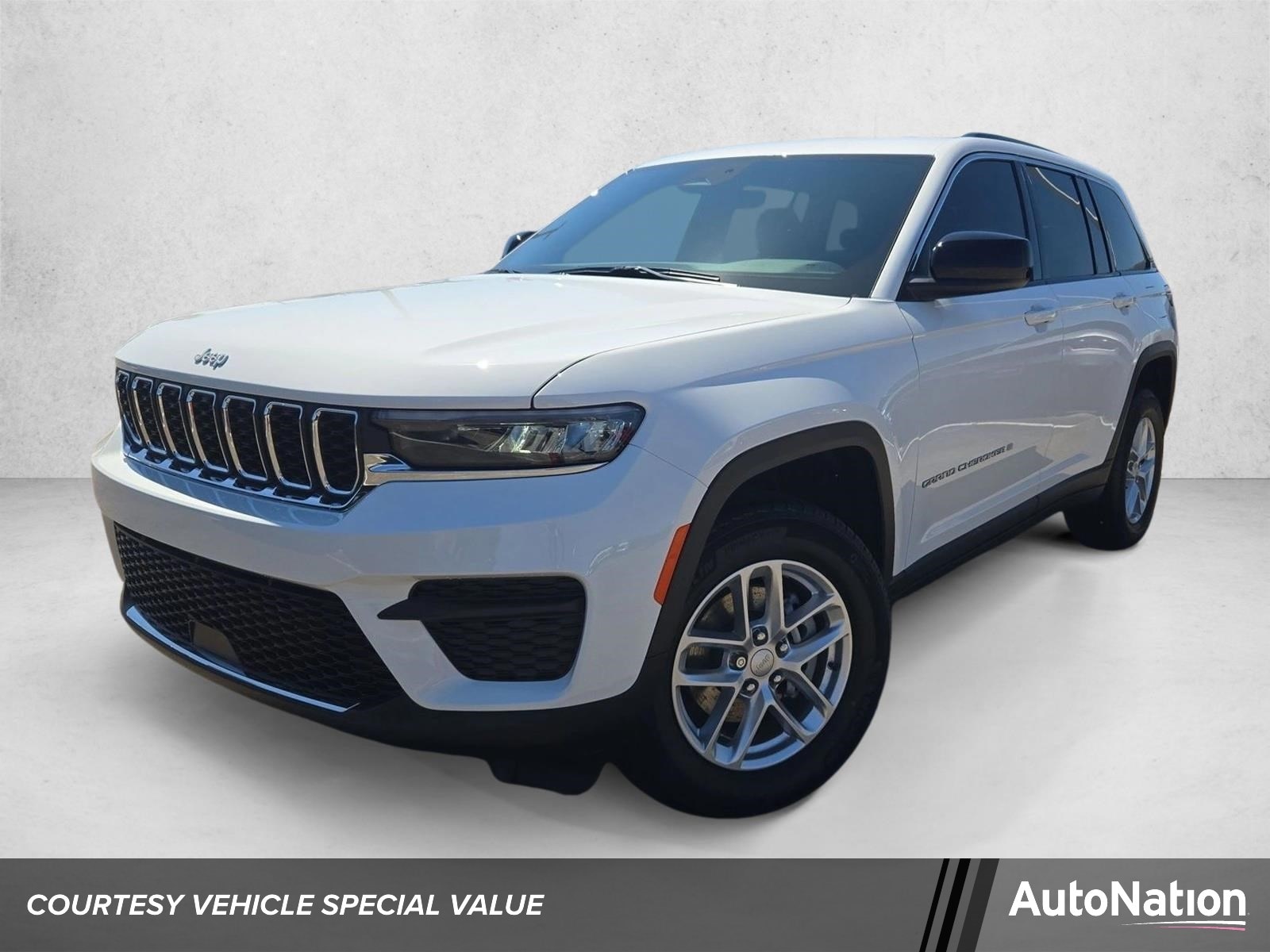 New 2026 Jeep Grand Cherokee Laredo