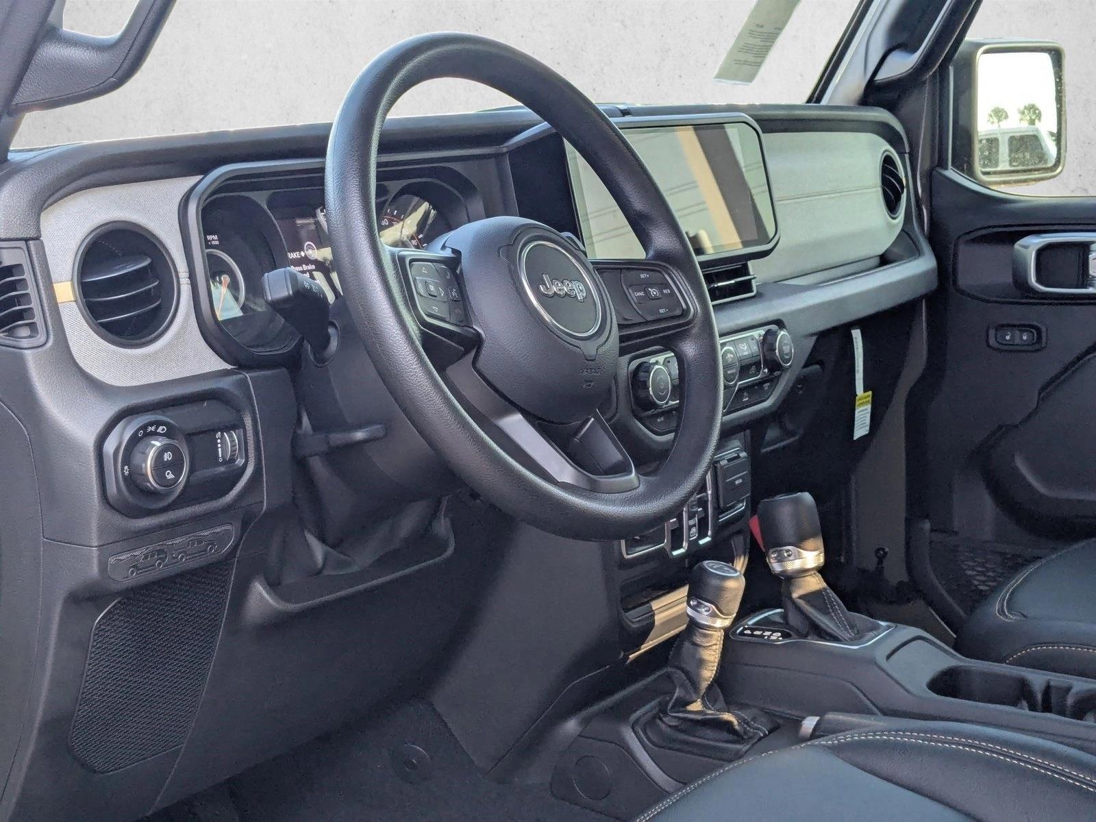 2025 Jeep Gladiator Nighthawk - Photo 3