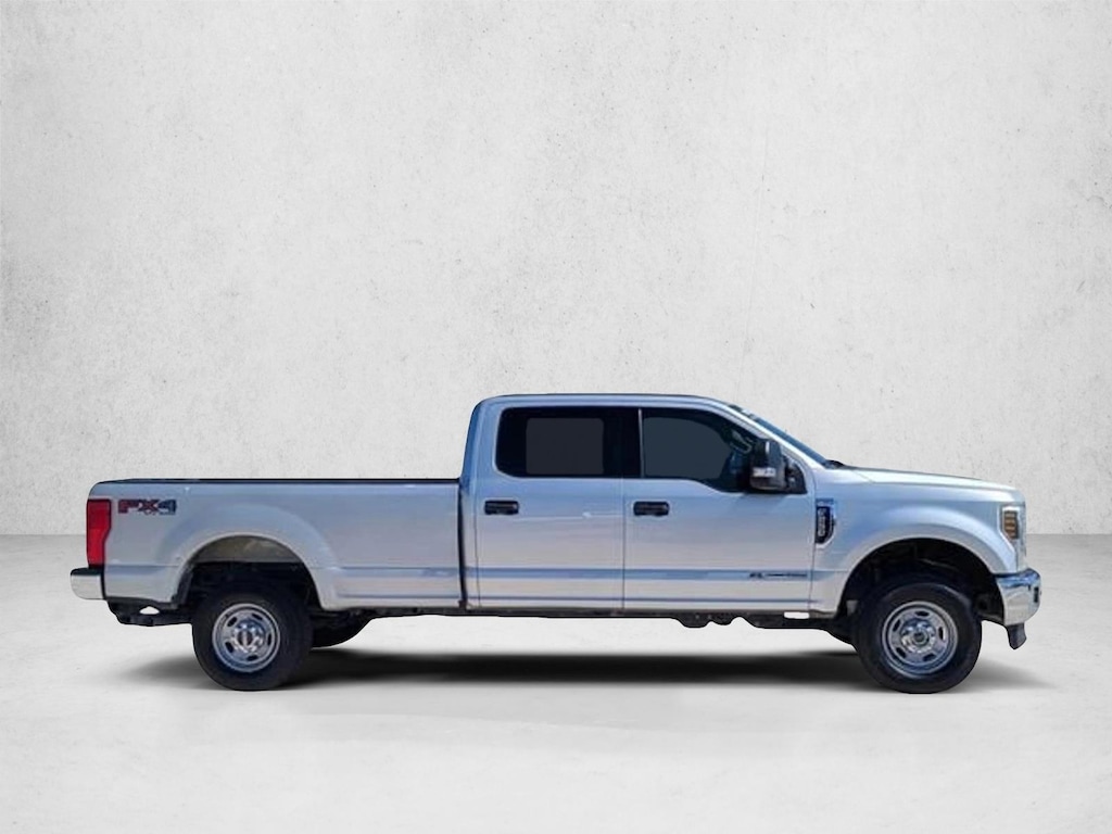 Used 2019 Ford F-250 XLT Crew Cab Pickup