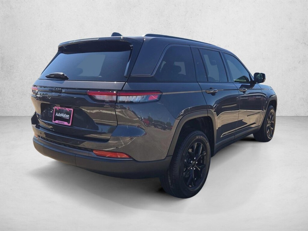 New 2026 Jeep Grand Cherokee Laredo Altitude SUV