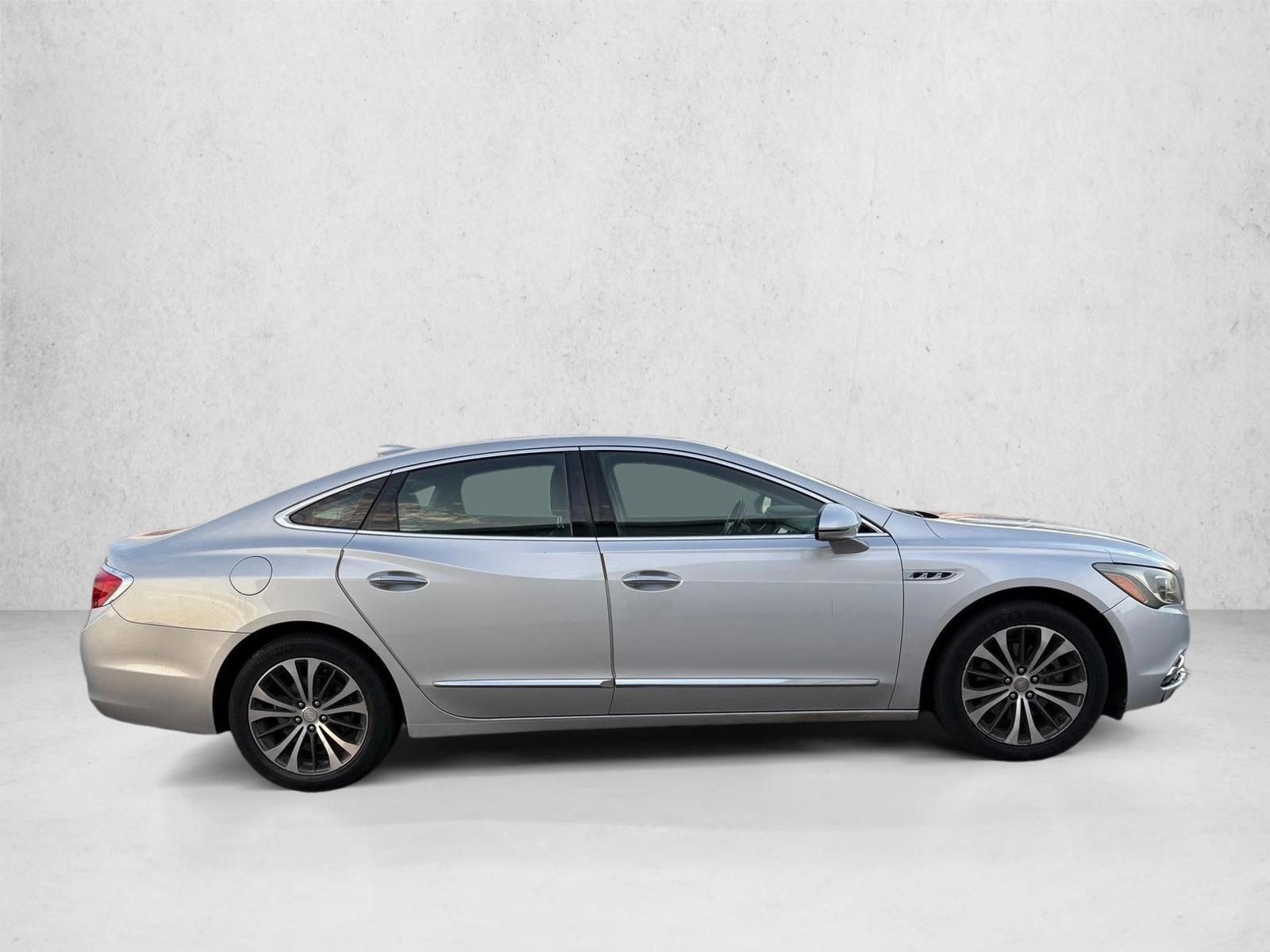 2018 Buick LaCrosse Premium photo 3