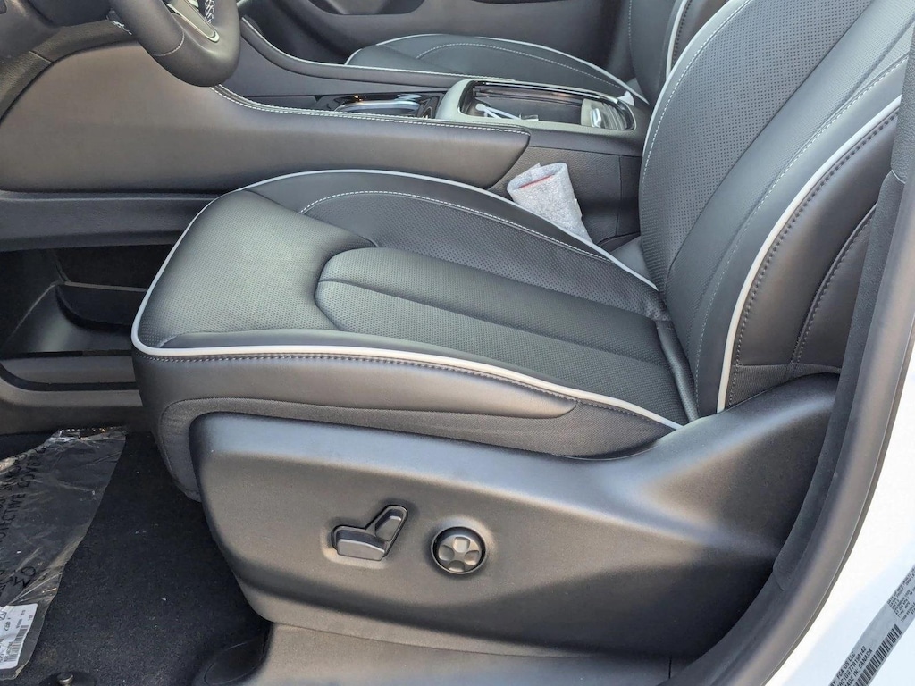 New 2026 Chrysler Pacifica Limited Van Passenger Van