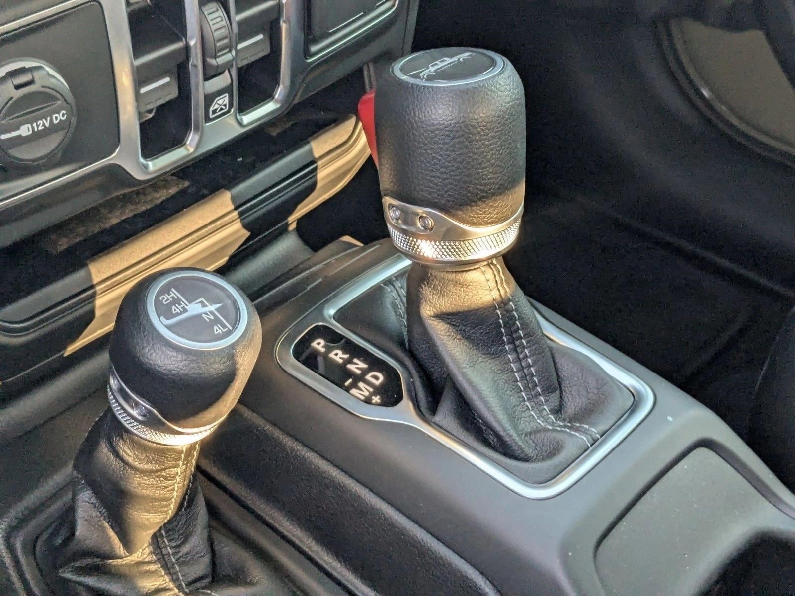 2025 Jeep Gladiator Nighthawk - Photo 12