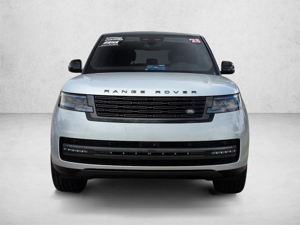 Used 2025 Land Rover Range Rover SE Sport Utility