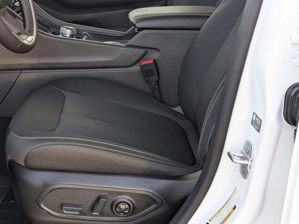 New 2025 Jeep Grand Cherokee Laredo X SUV