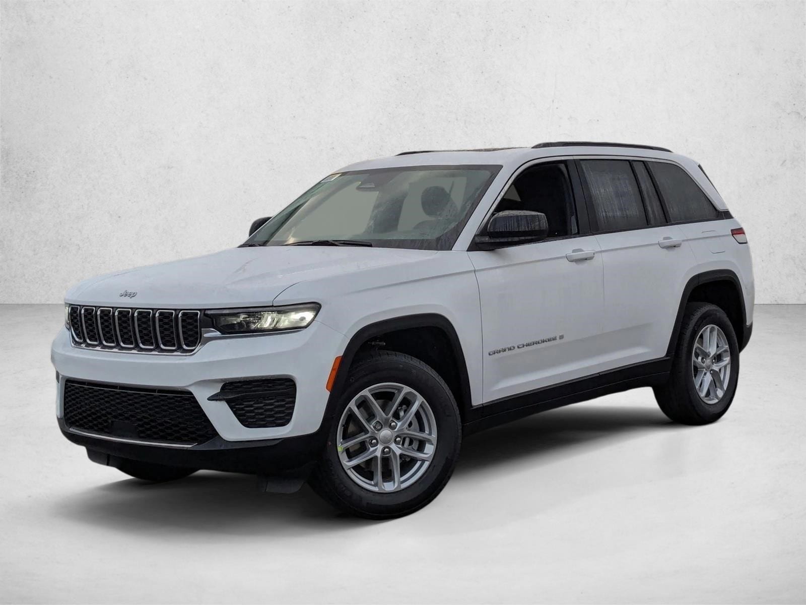 2025 Jeep Grand Cherokee Laredo's photo