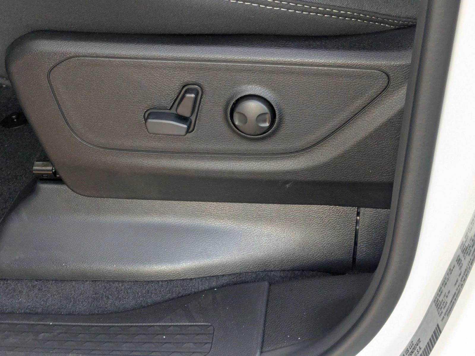 2025 Ram 1500 Lone Star photo 4