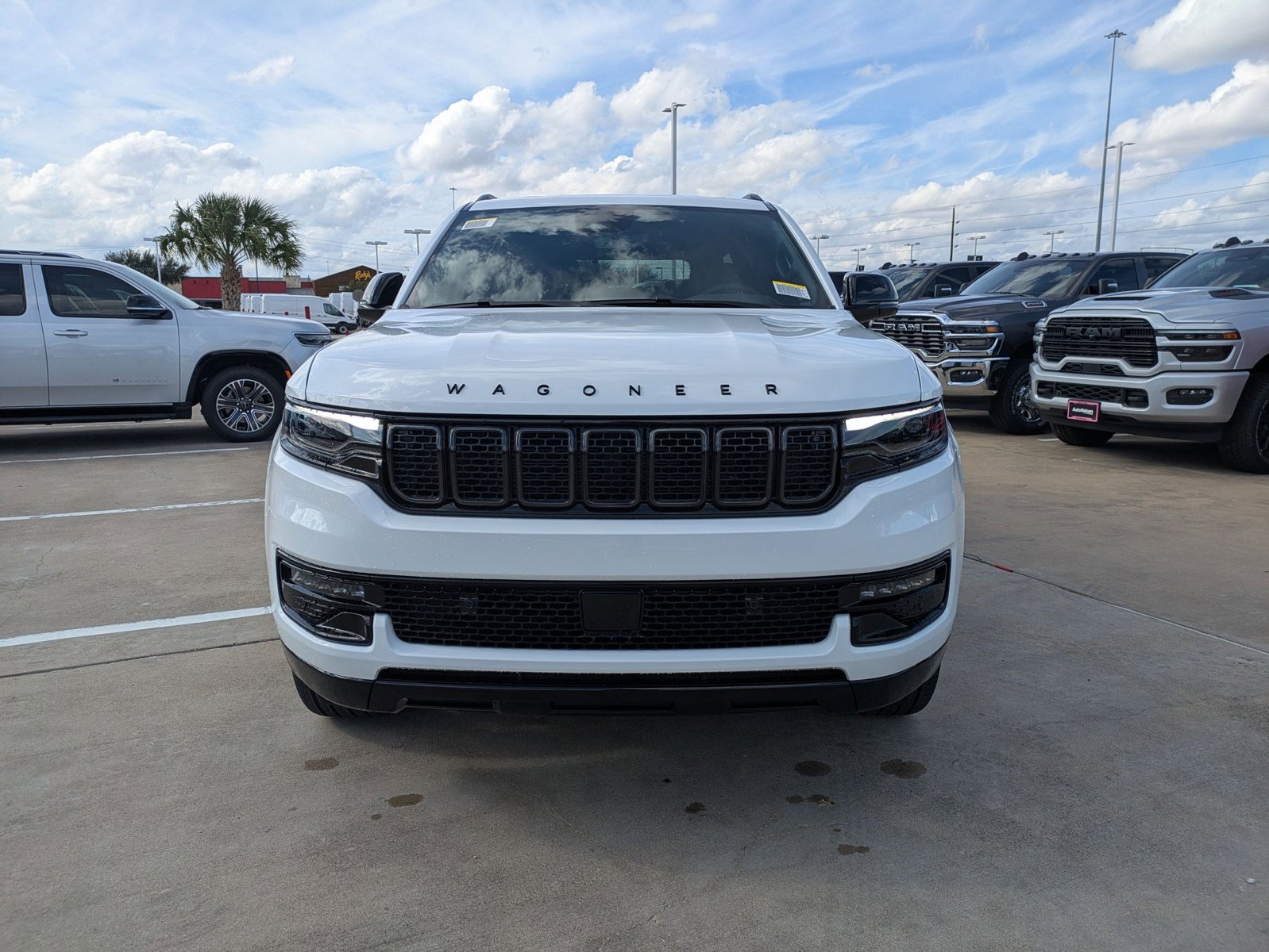 2025 Jeep Wagoneer Series II Carbide photo 2