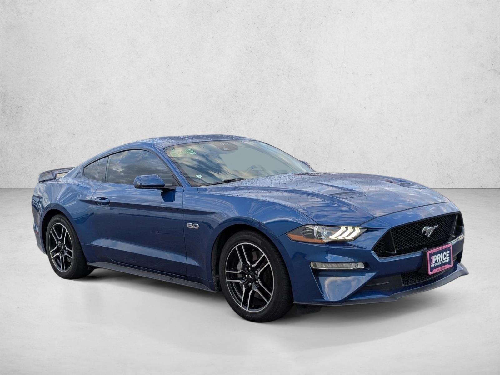 2022 Ford Mustang GT Premium photo 3