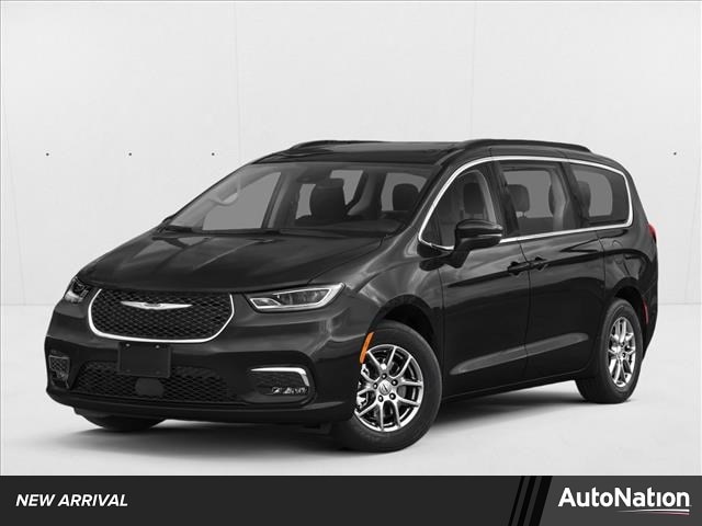 2023 Chrysler Pacifica Limited's photo