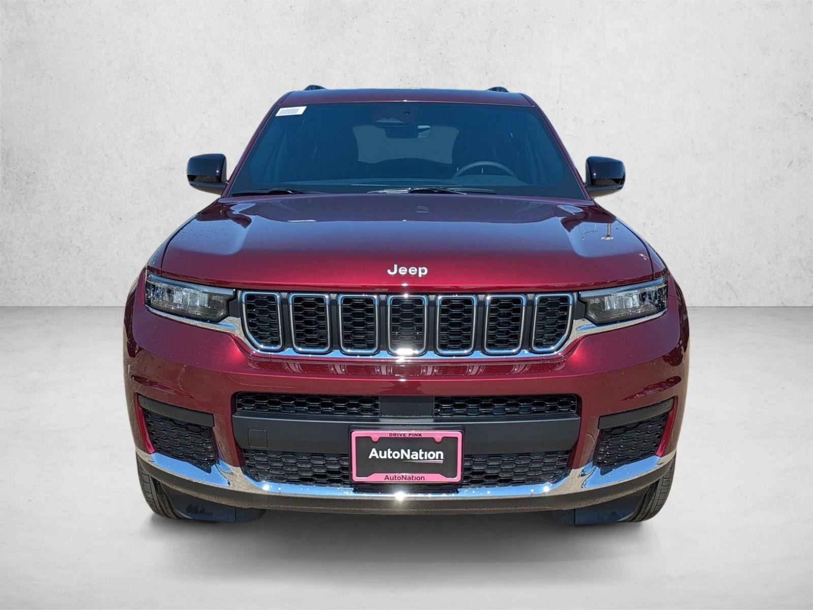 2025 Jeep Grand Cherokee Laredo photo 2