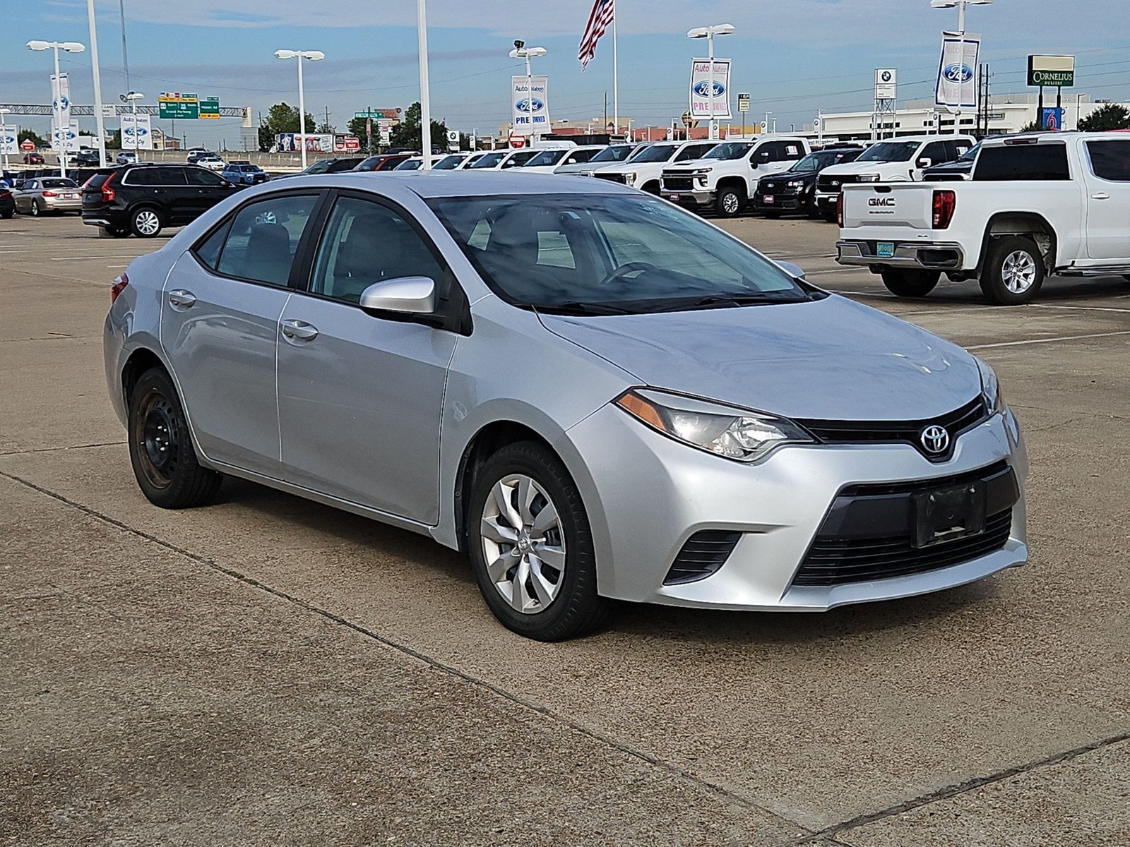 Used 2016 Toyota Corolla LE 4dr Car