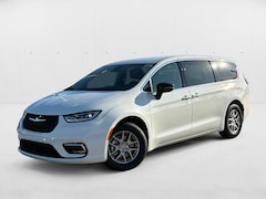 2026 Chrysler Pacifica Select Van Passenger Van