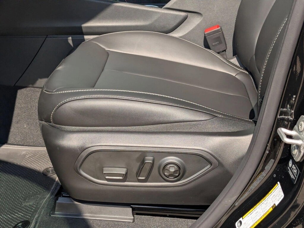 New 2025 Jeep Grand Cherokee L Limited SUV