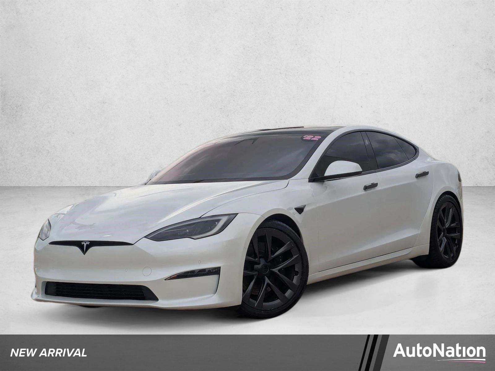 2022 Tesla Model S Plaid's photo