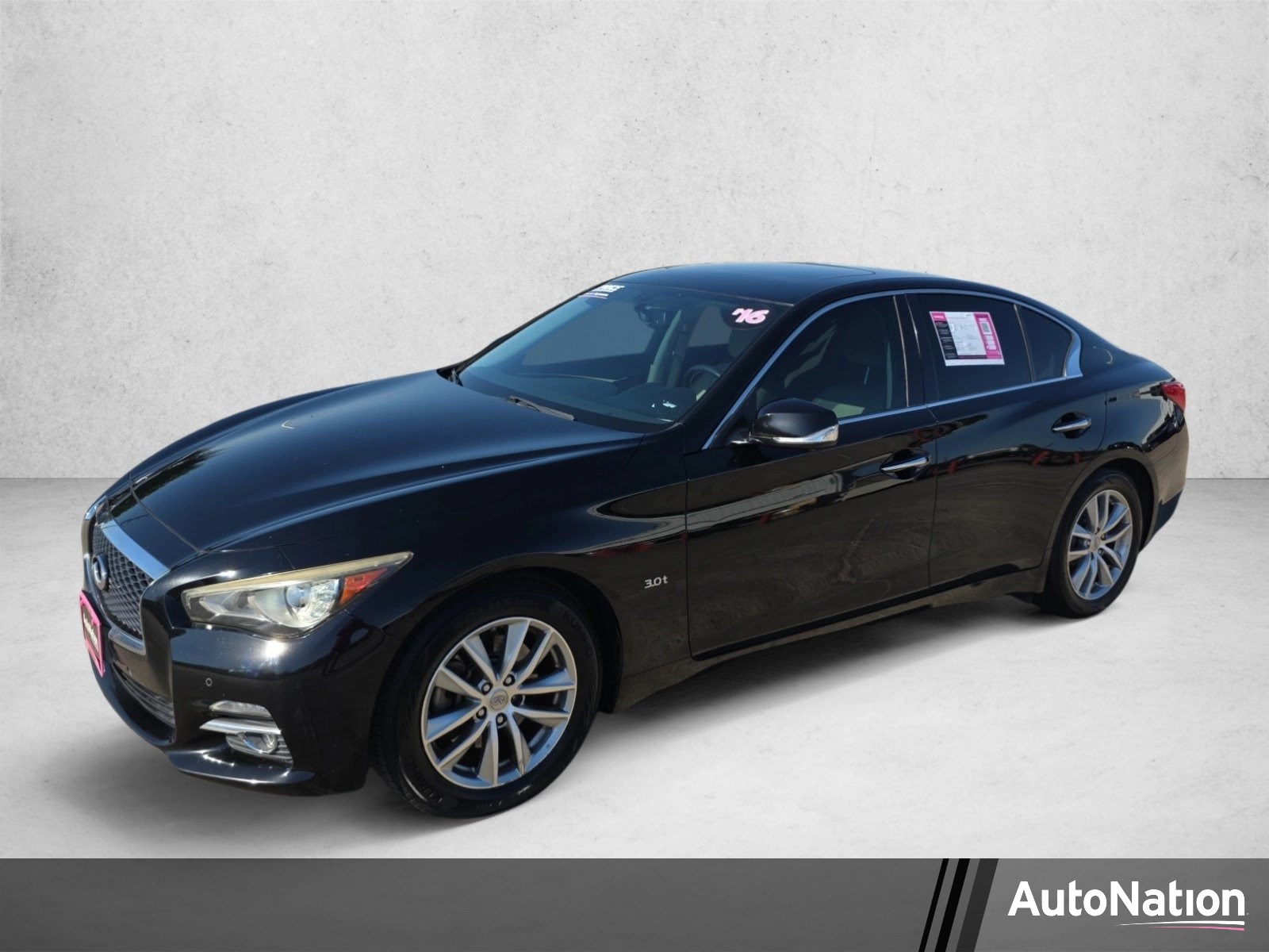 2016 INFINITI Q50