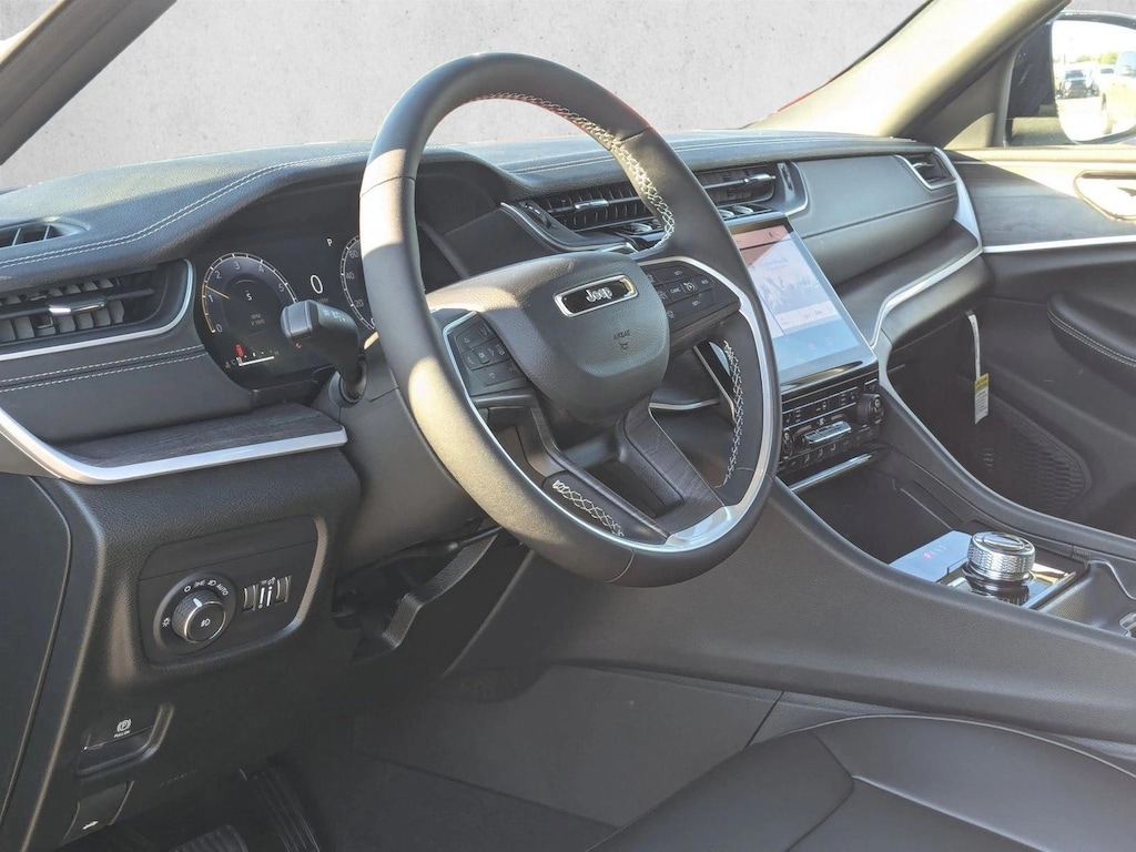 New 2025 Jeep Grand Cherokee Limited SUV