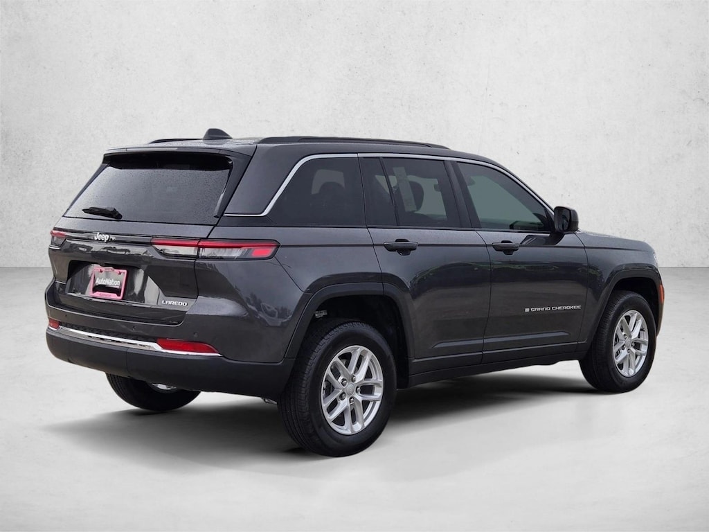 New 2026 Jeep Grand Cherokee Laredo SUV