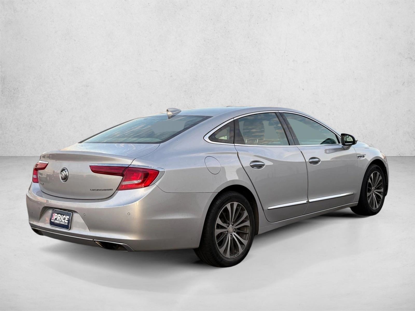 2018 Buick LaCrosse Premium photo 4
