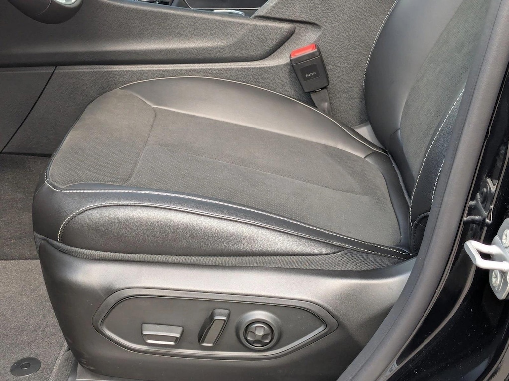 New 2025 Jeep Grand Cherokee Altitude X SUV