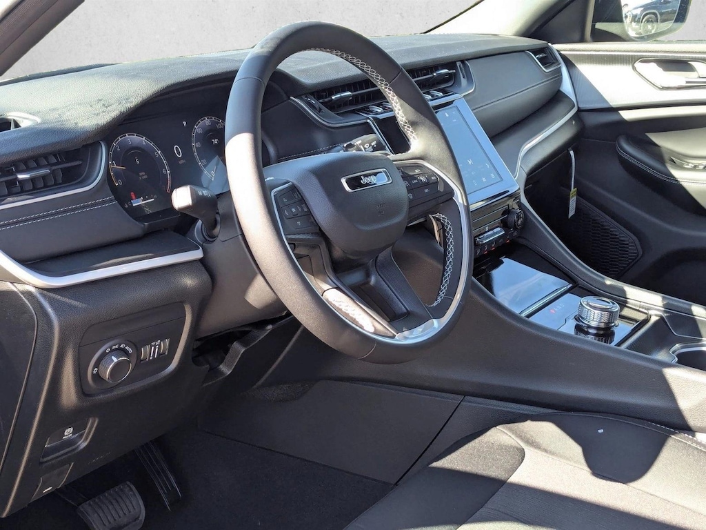 New 2025 Jeep Grand Cherokee L Laredo X SUV