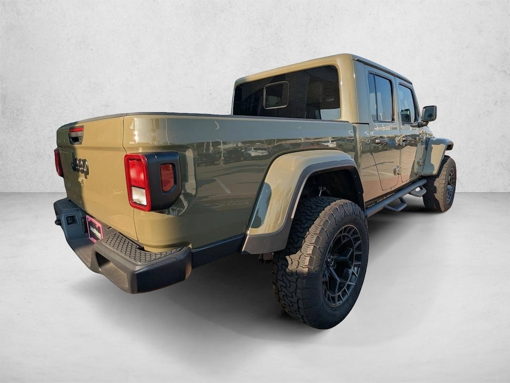 New 2025 Jeep Gladiator Nighthawk Truck Crew Cab