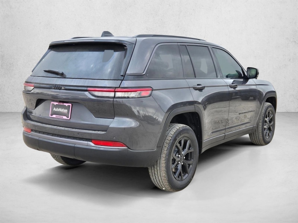 New 2026 Jeep Grand Cherokee Laredo Altitude SUV