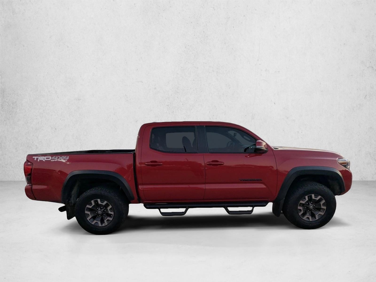 2018 Toyota Tacoma TRD photo 4