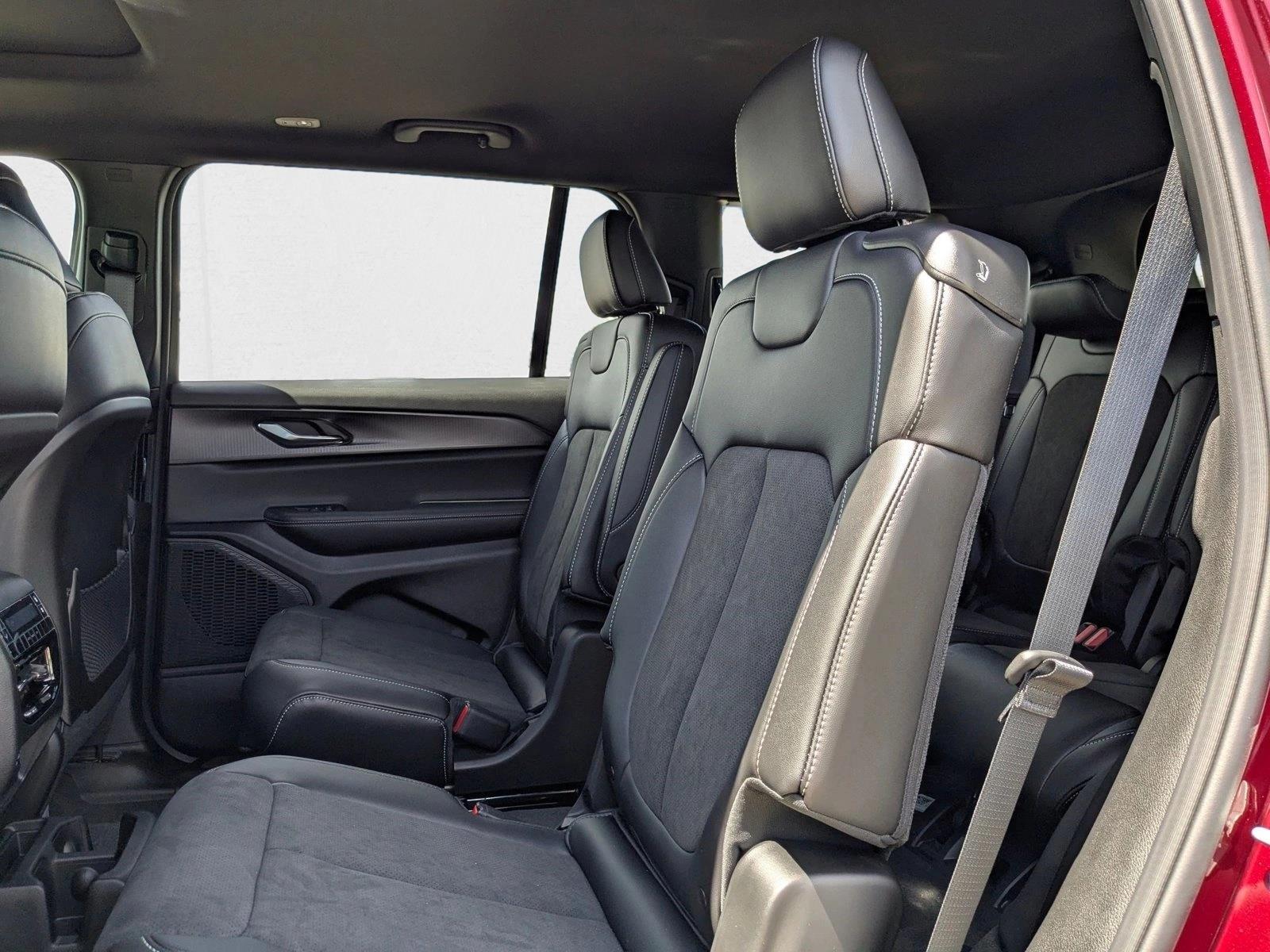 2025 Jeep Grand Cherokee L Altitude - Photo 16