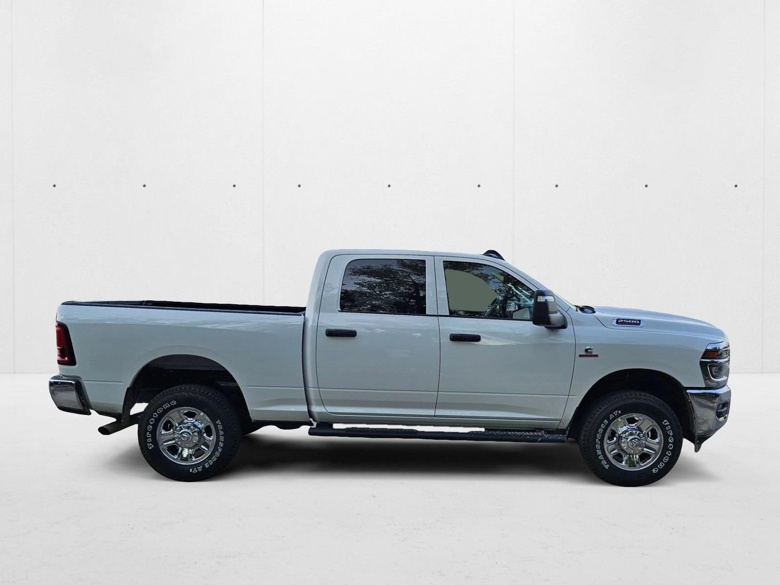 2026 Ram 2500 Tradesman photo 4
