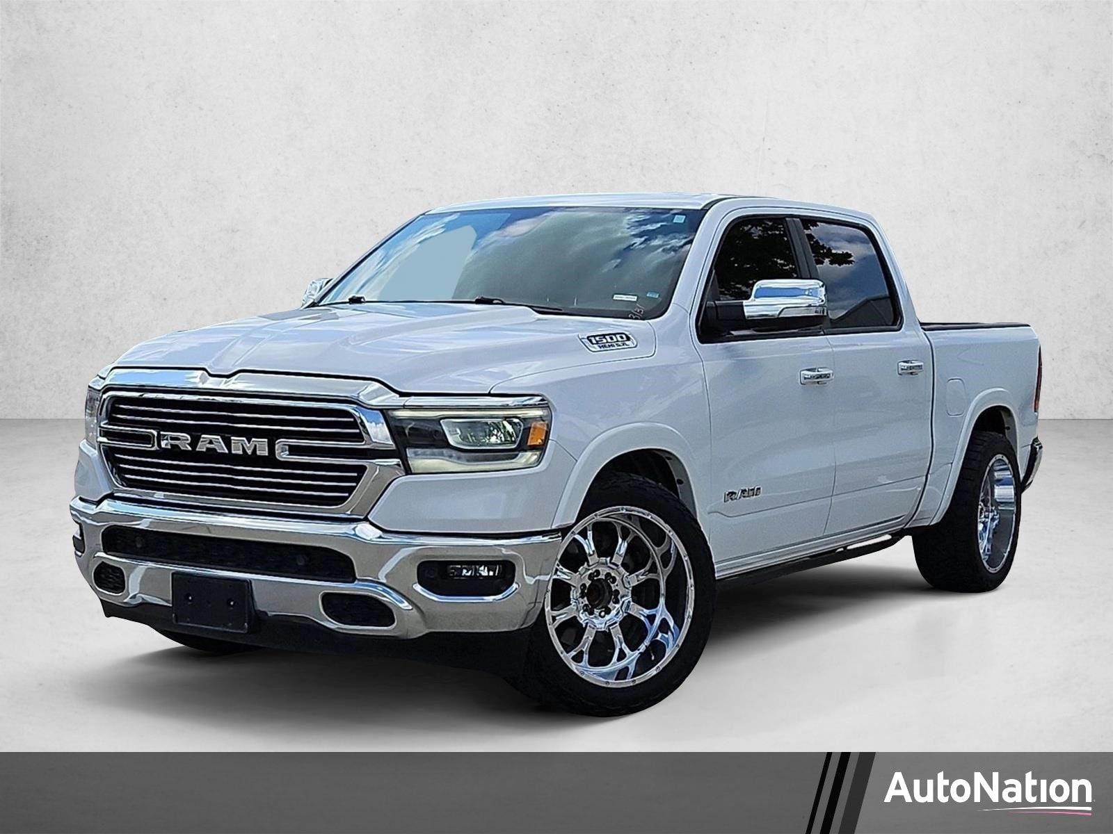 2019 RAM 1500 Laramie Crew Cab 5'7's photo