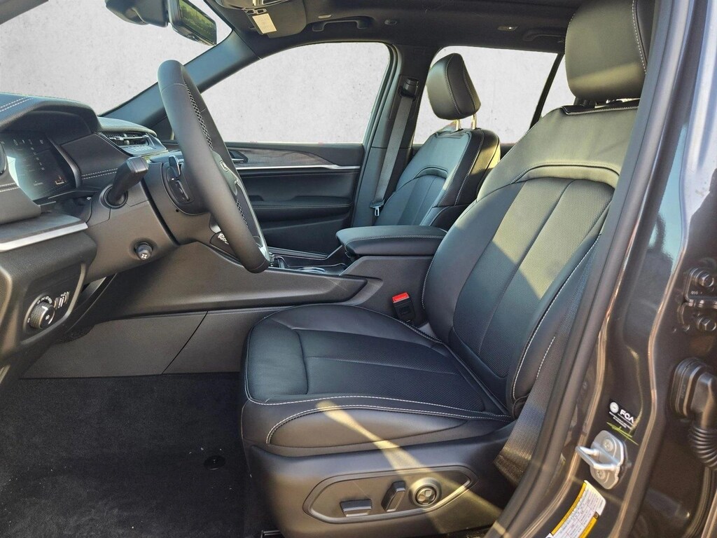 New 2026 Jeep Grand Cherokee Limited Reserve SUV