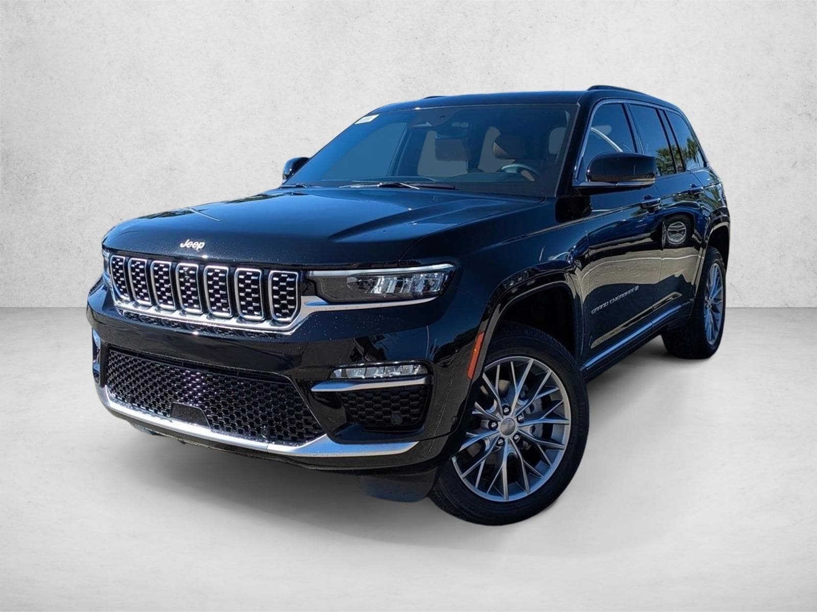 2025 Jeep Grand Cherokee Summit's photo