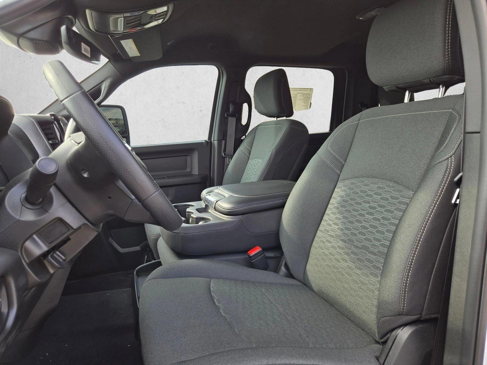 2026 Ram 3500 Tradesman photo 4