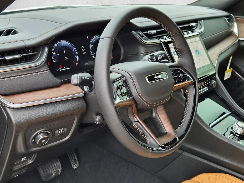 New 2025 Jeep Grand Cherokee Summit SUV