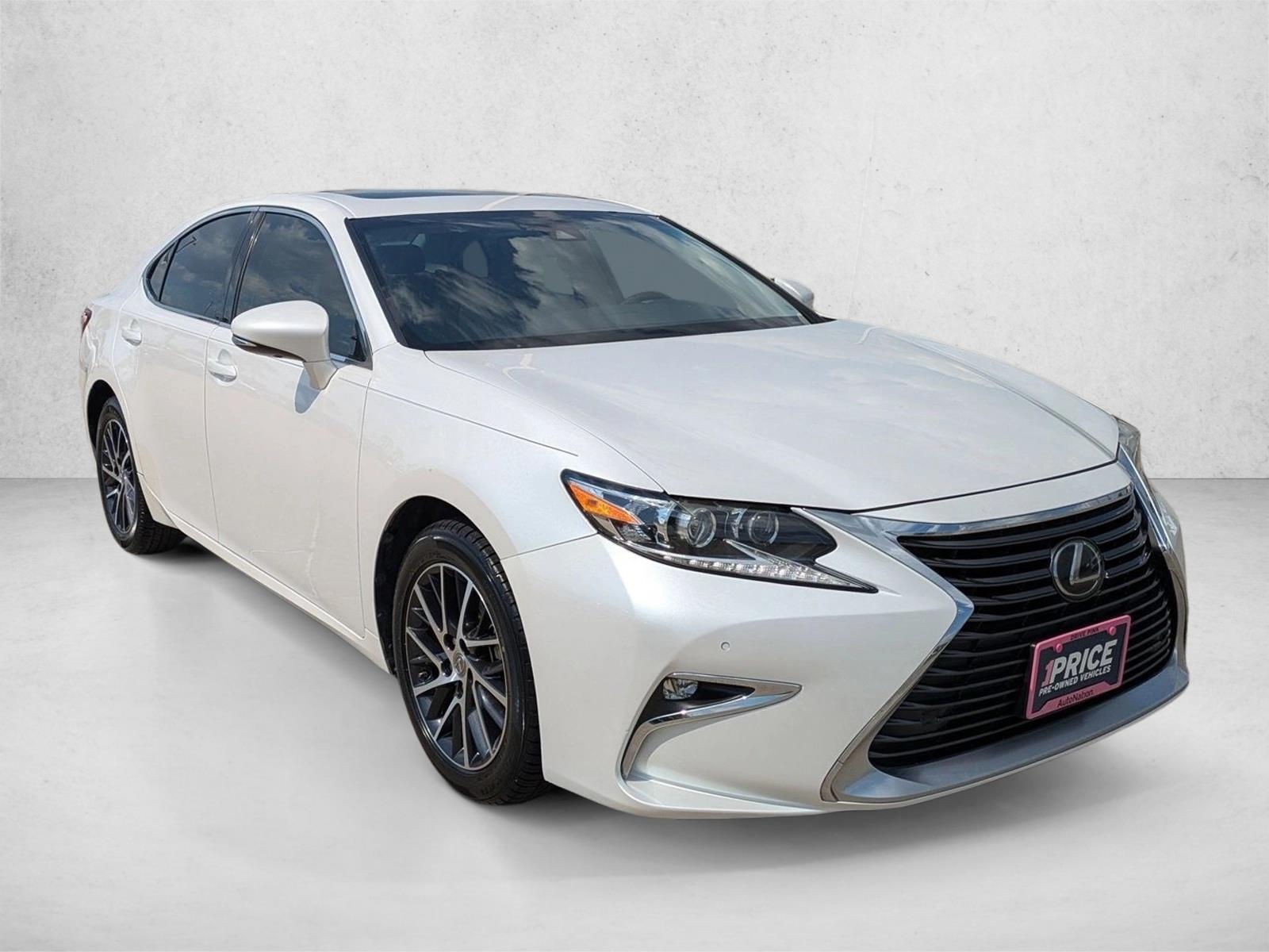 2017 Lexus ES 350 photo 3