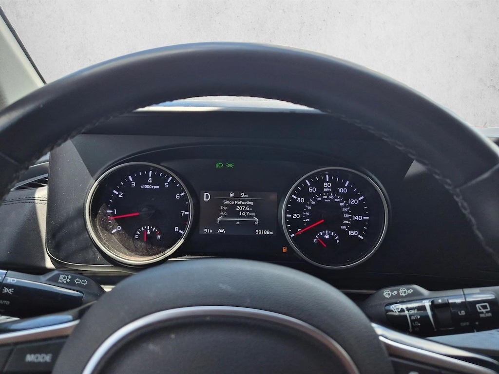 Used 2024 Kia Carnival LX Mini-van Passenger