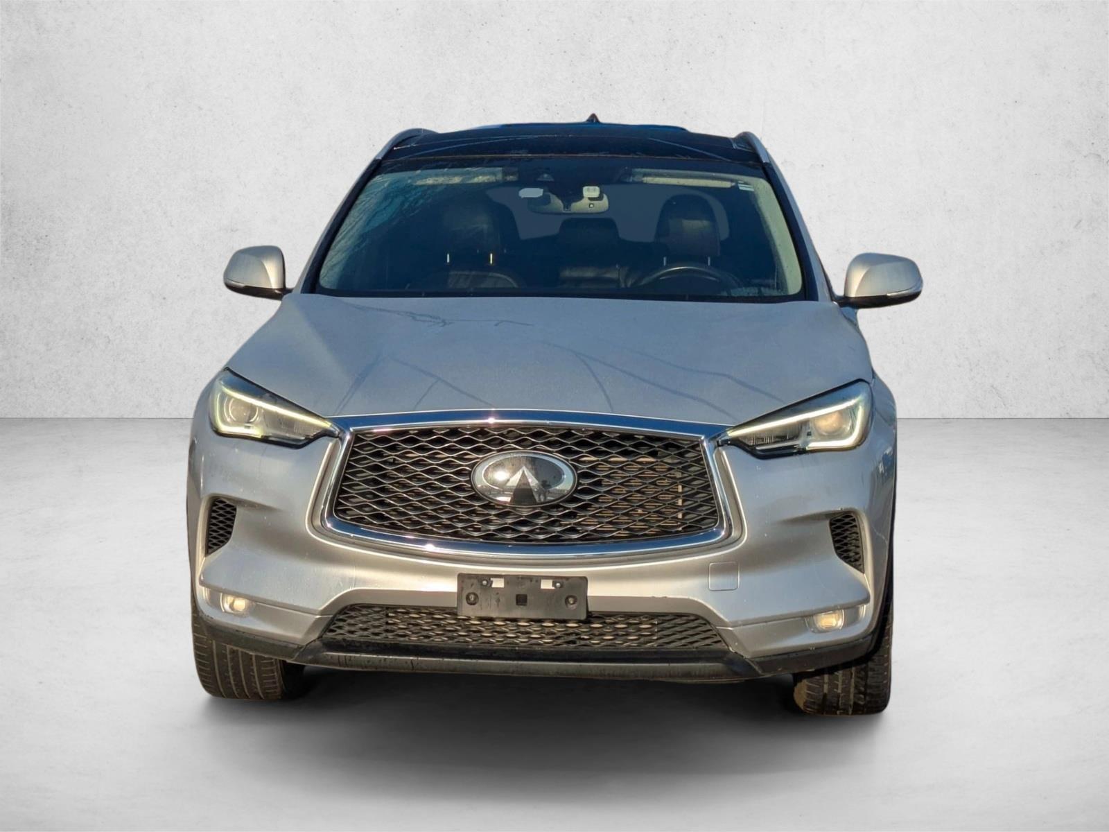 2019 Infiniti QX50 Luxe photo 2