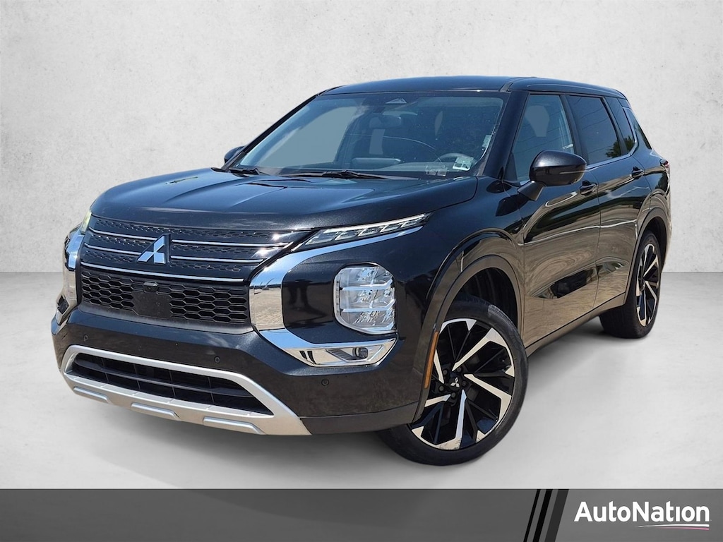 Used 2023 Mitsubishi Outlander SE Sport Utility