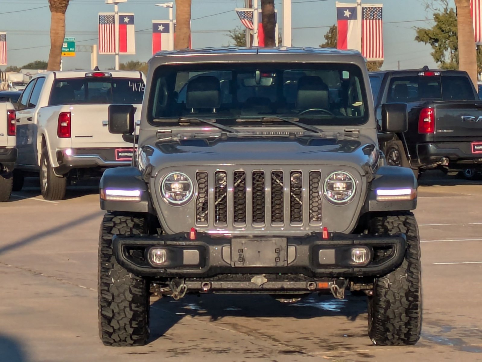 2020 Jeep Gladiator Rubicon photo 2