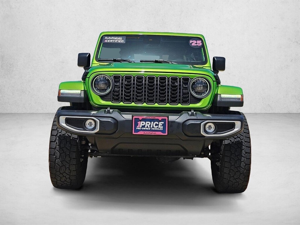Used 2025 Jeep Gladiator High Tide Crew Cab Pickup