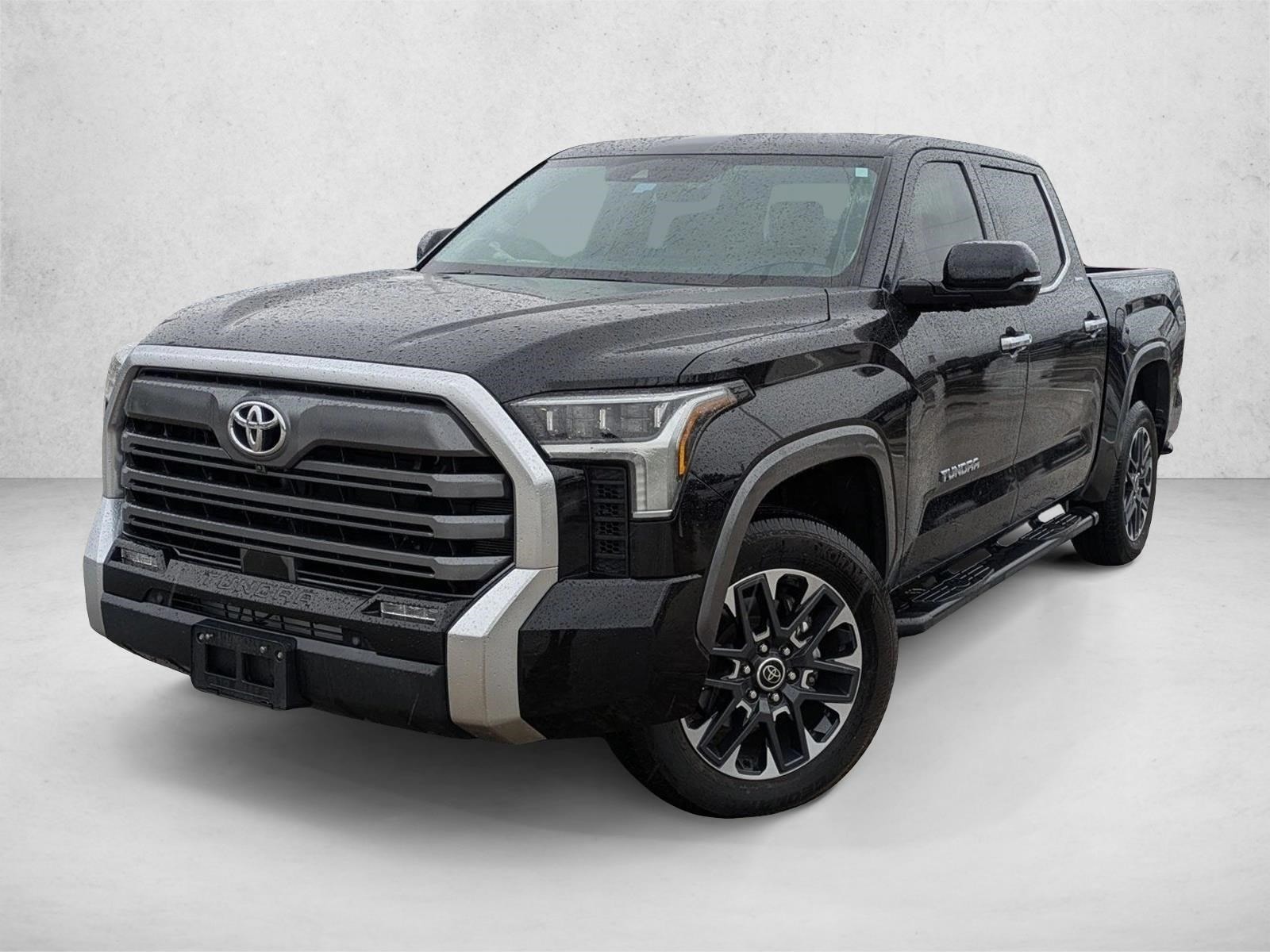 2024 Toyota Tundra Limited's photo