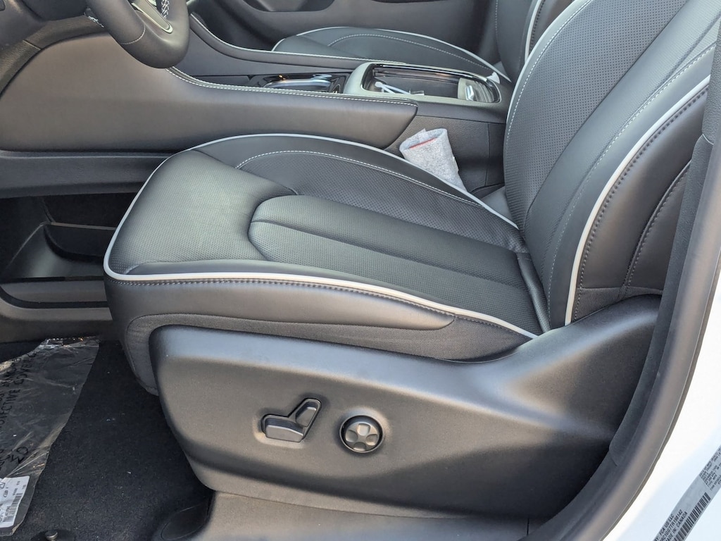 New 2026 Chrysler Pacifica Limited Van Passenger Van