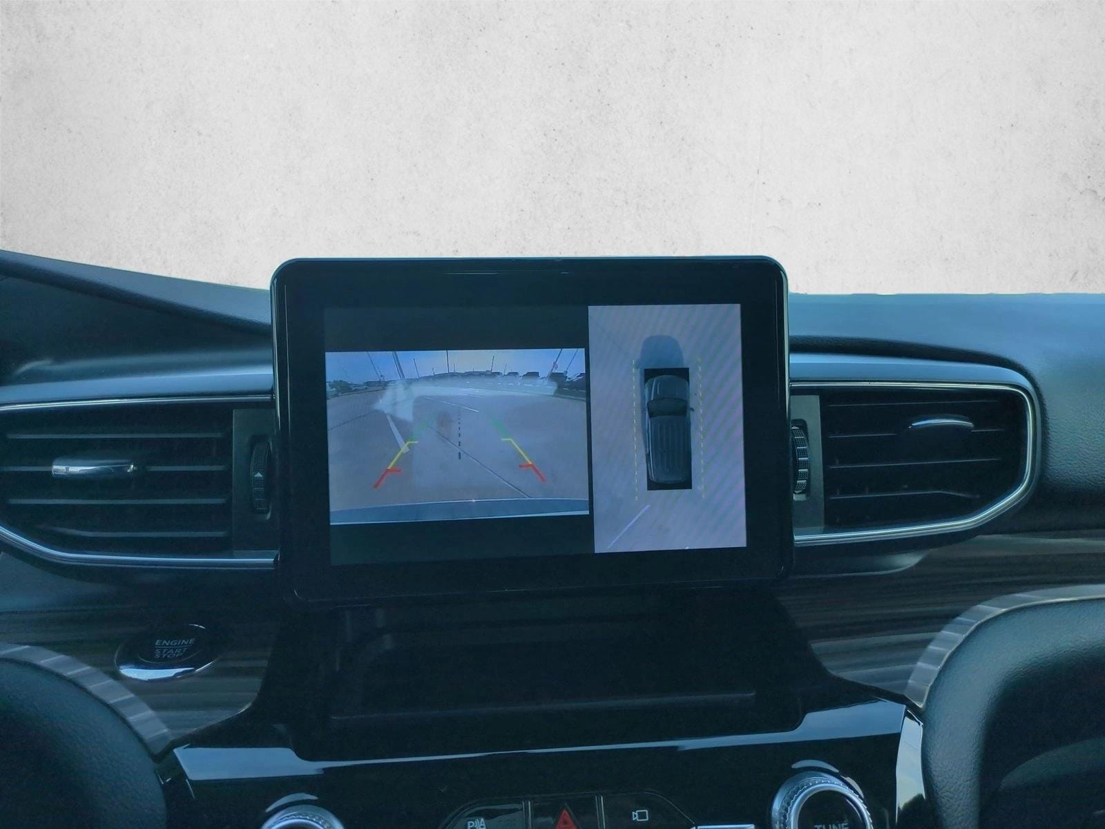 2023 Ford Explorer Limited - Photo 13