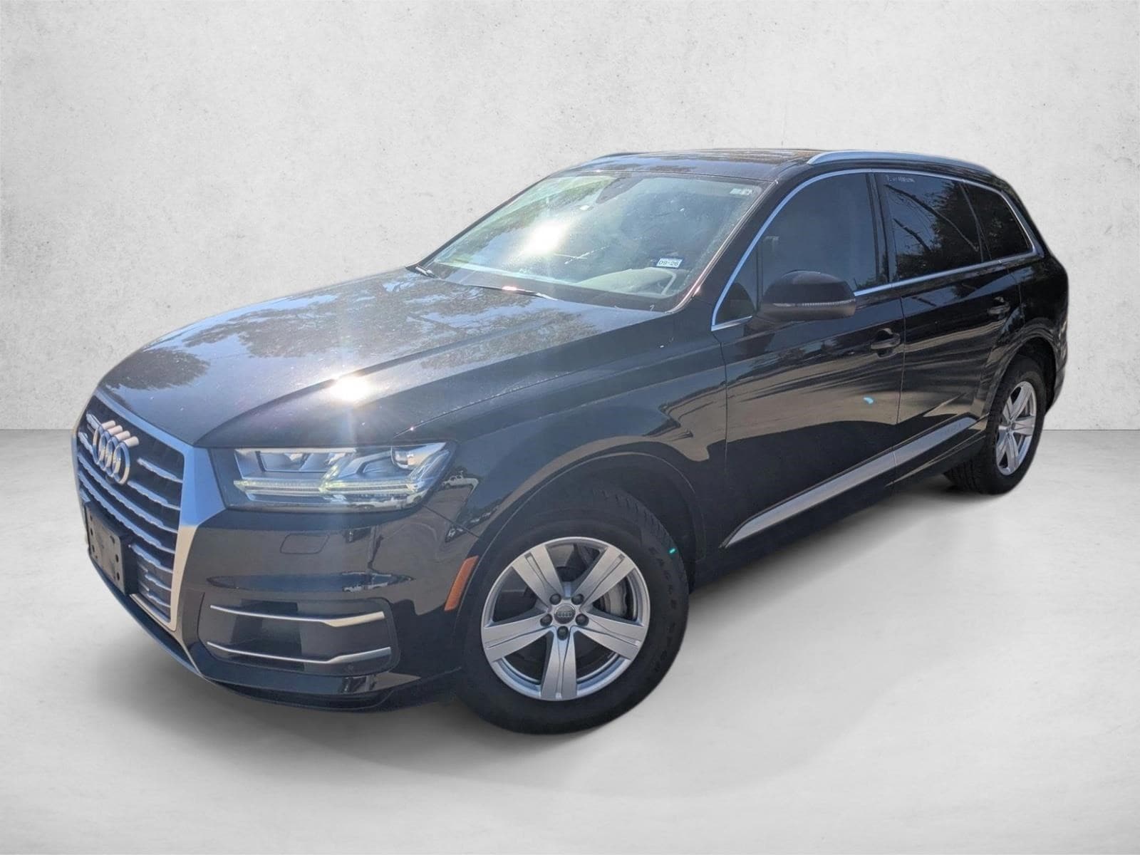 2019 Audi Q7 Premium Plus's photo