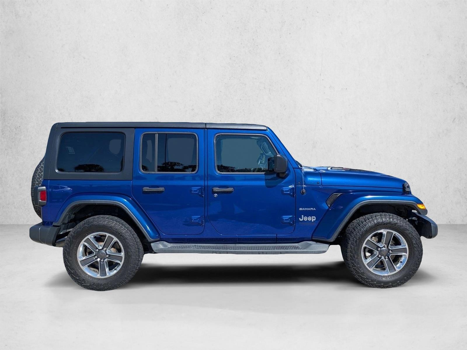2018 Jeep Wrangler Sahara Sport photo 4